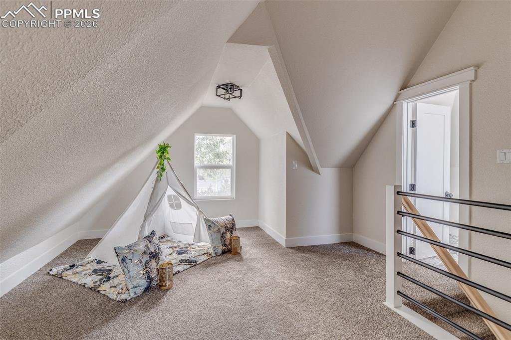 Image 21 of 27: Bonus Room