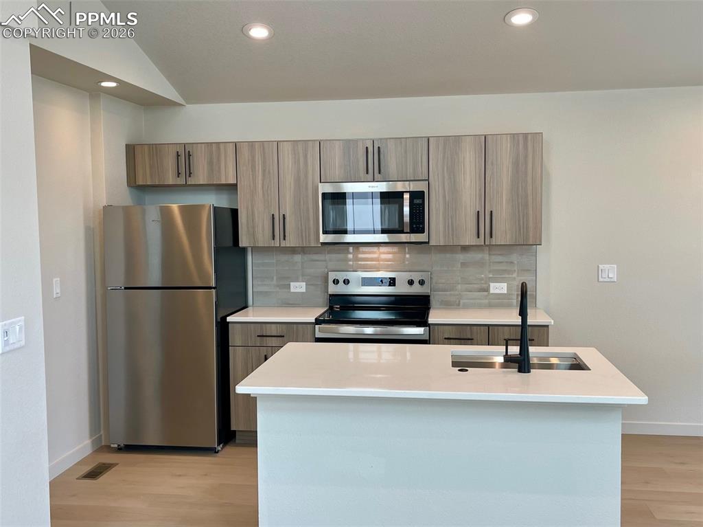 Image 16 of 20: No Description Available