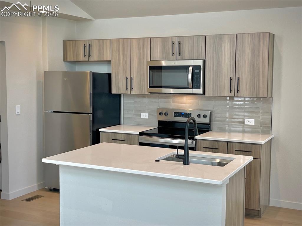 Image 17 of 20: No Description Available