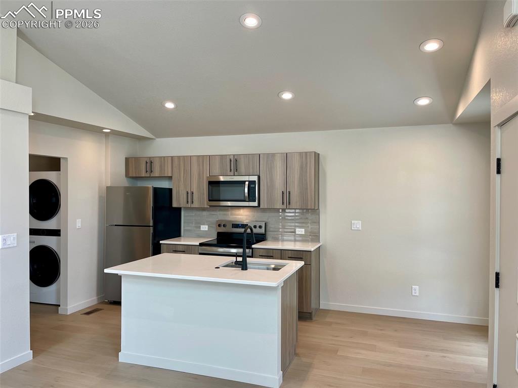 Image 18 of 20: No Description Available