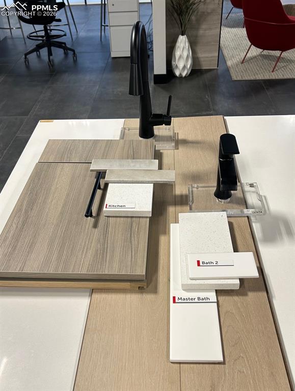 Image 2 of 2: Interior color selections