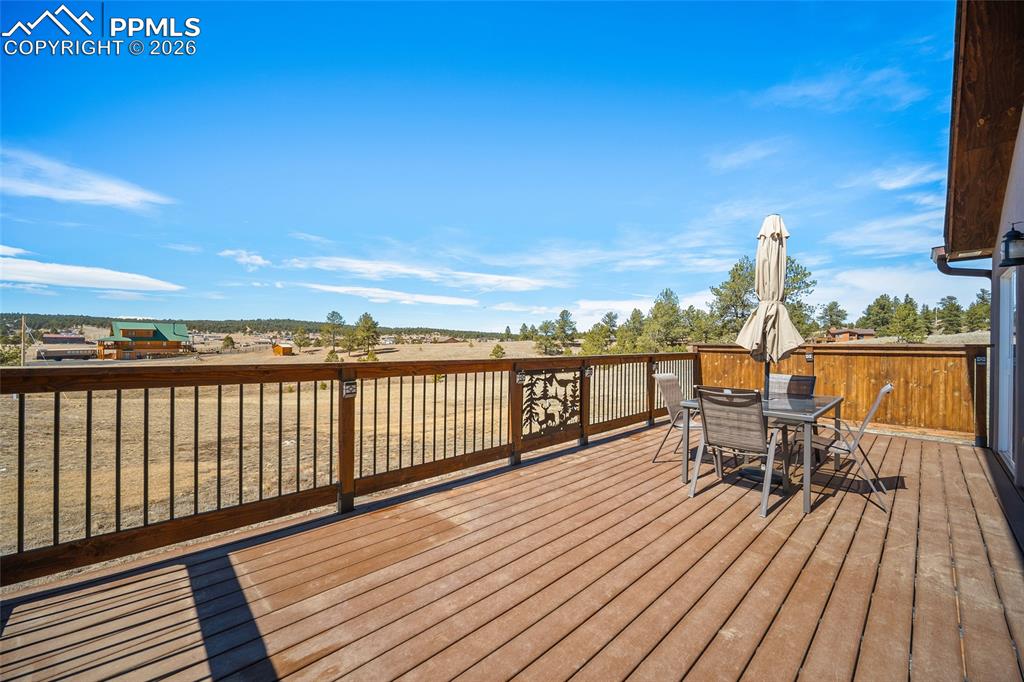 Image 36 of 45: Deck