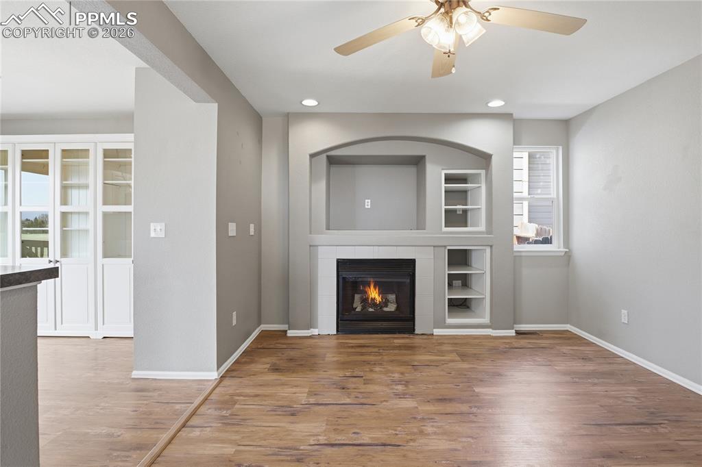 Image 14 of 42: Living Room