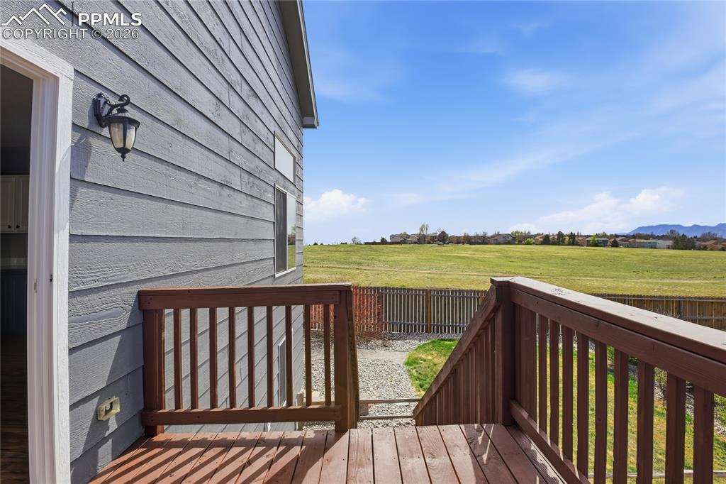 Image 37 of 42: Deck