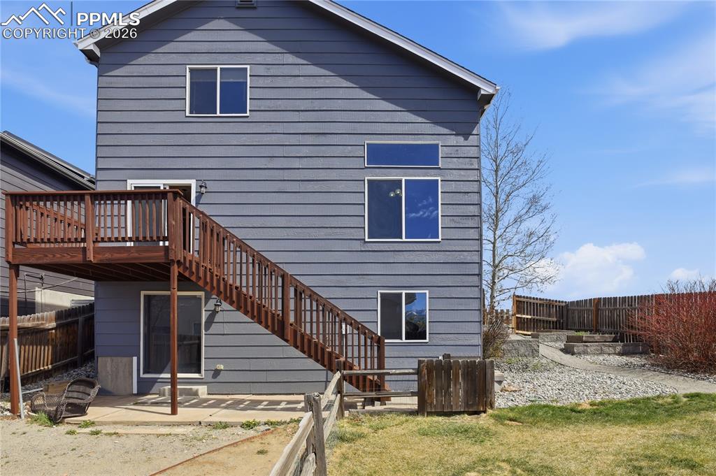 Image 39 of 42: Back of Structure