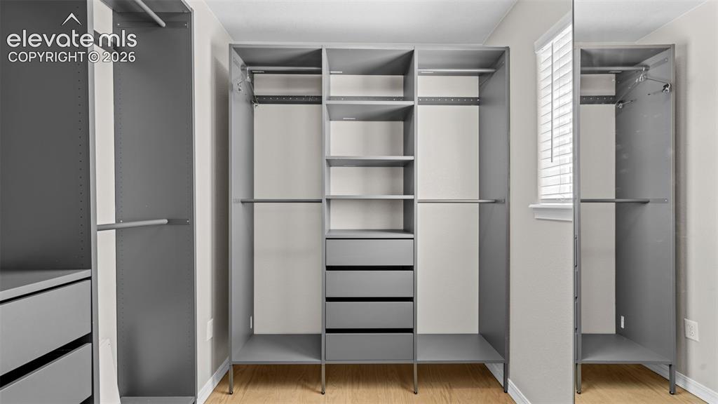 Image 21 of 38: Closet