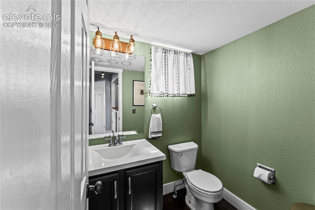 Image 12 of 41: Bathroom