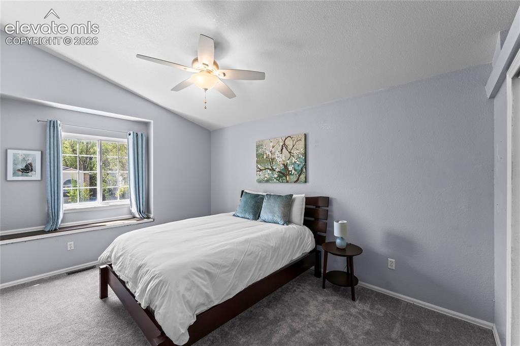 Image 19 of 41: Bedroom