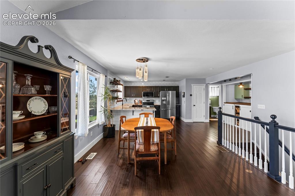 Image 6 of 41: Dining Area