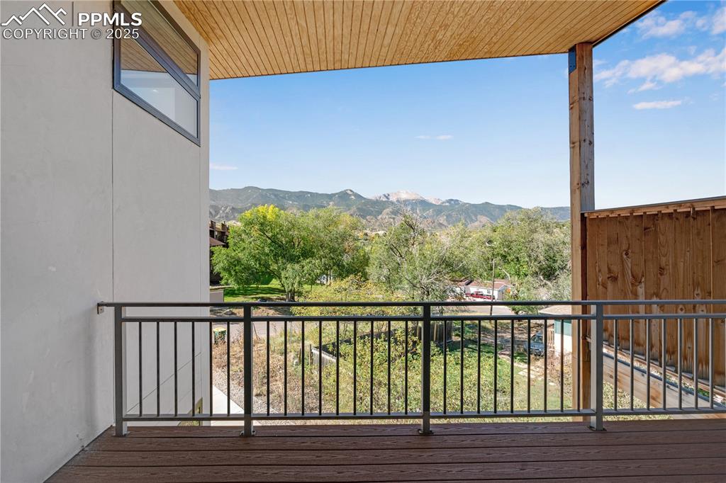 Image 20 of 45: Balcony