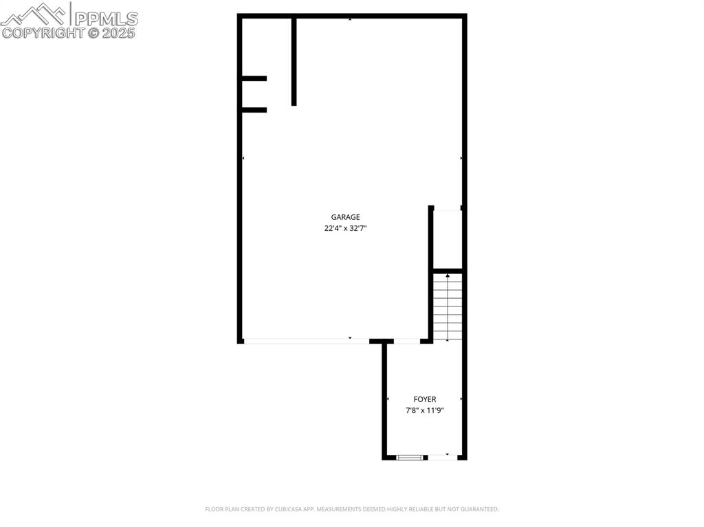 Image 43 of 45: Garage