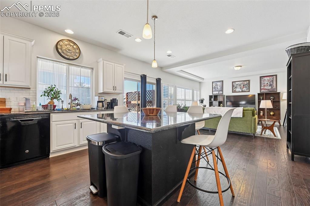 Image 2 of 35: Kitchen