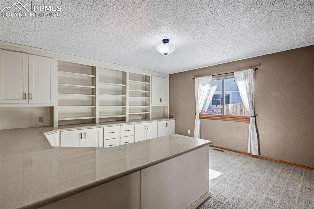 Image 17 of 42: Office