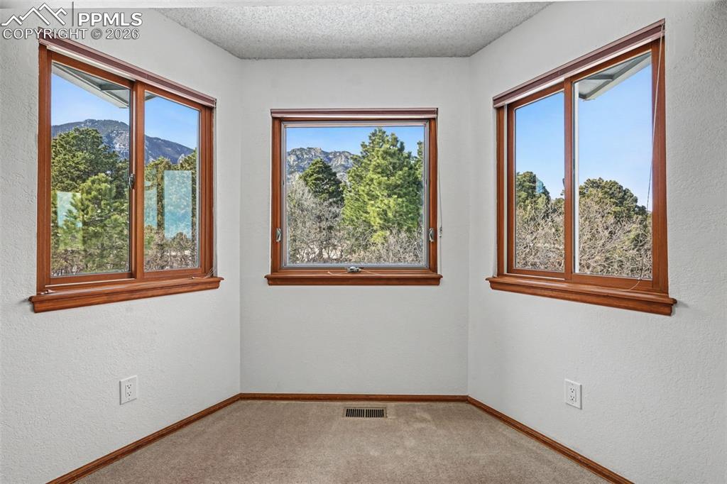 Image 23 of 42: Master Bedroom