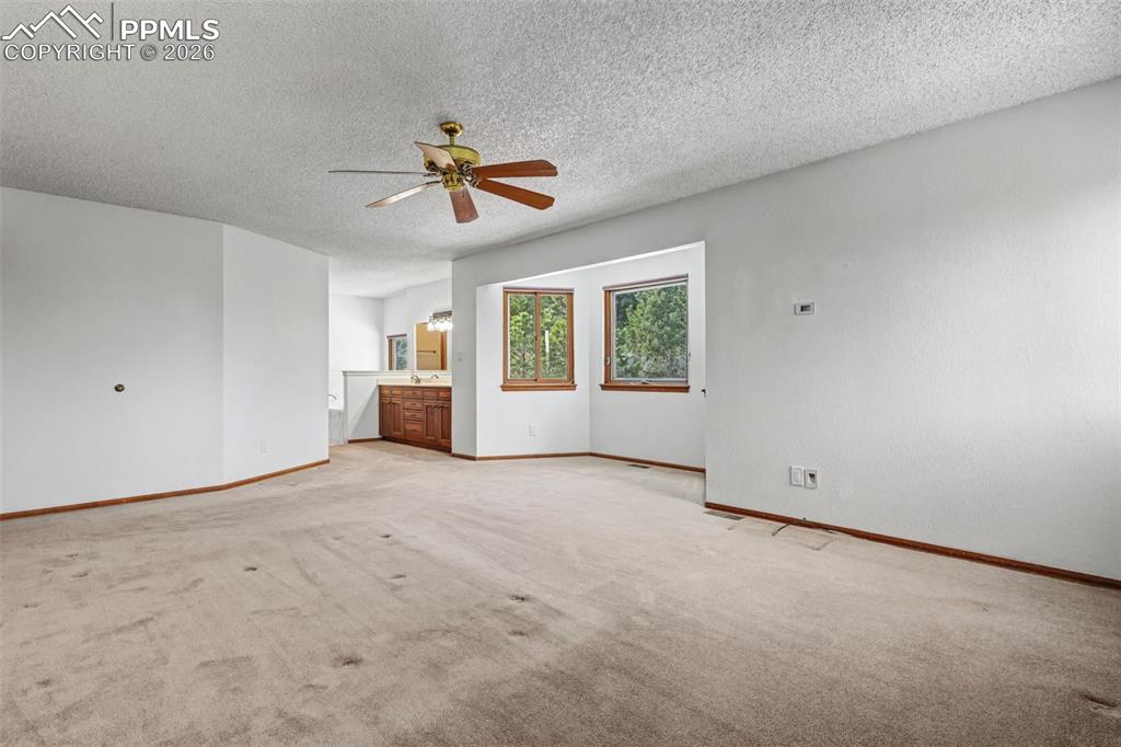 Image 24 of 42: Master Bedroom