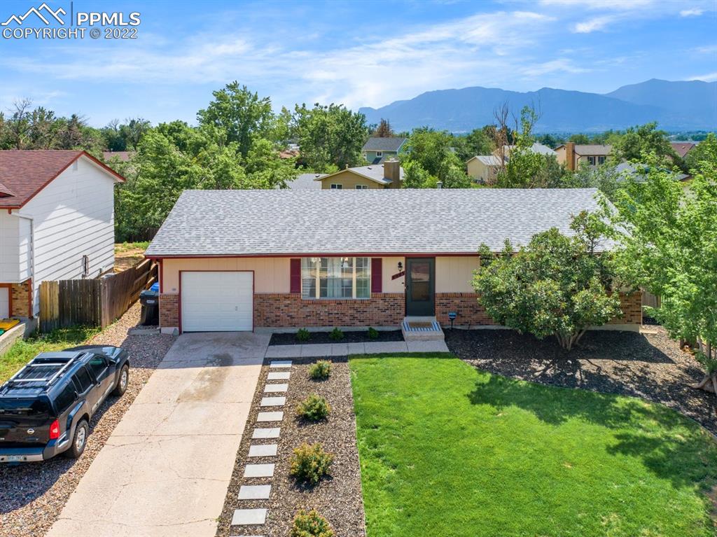 Listing 8465792, Image 16 of 28