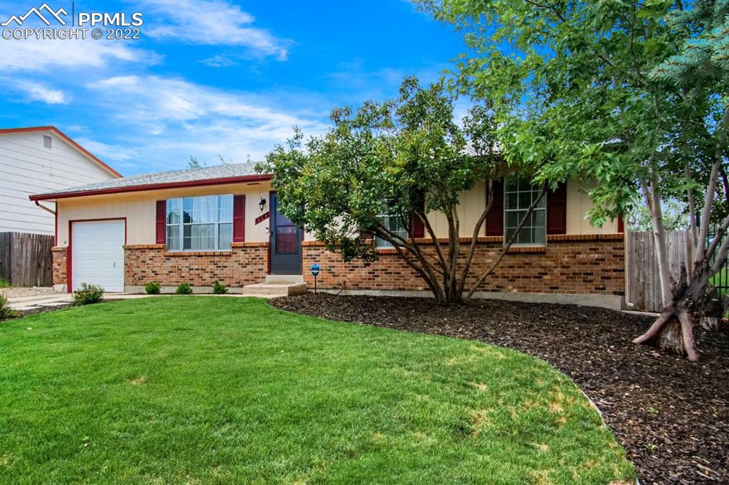 Listing 8465792, Image 2 of 28