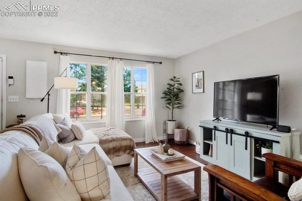 Listing 8465792, Image 3 of 28