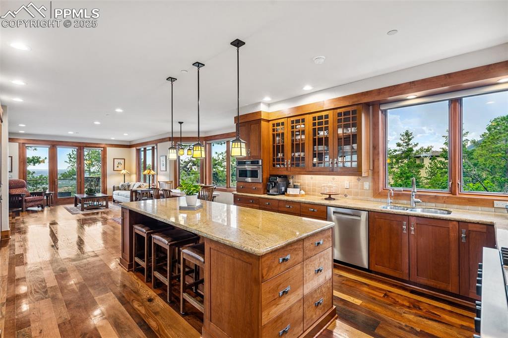 Image 18 of 50: The design of every room captures the lovely setting 