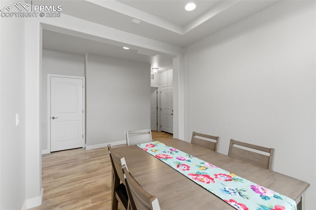 Image 13 of 36: Dining Area