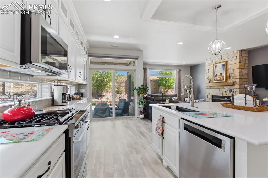 Image 9 of 36: Stainless steel appliances