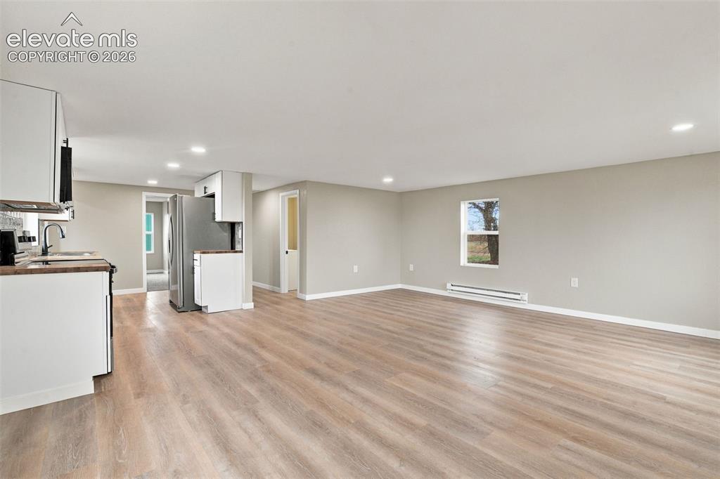 Image 6 of 41: Living Room