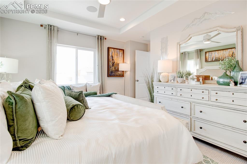 Image 23 of 28: Bedroom