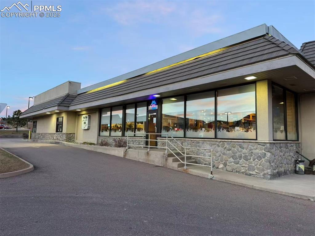 Image 4 of 10: View of building exterior