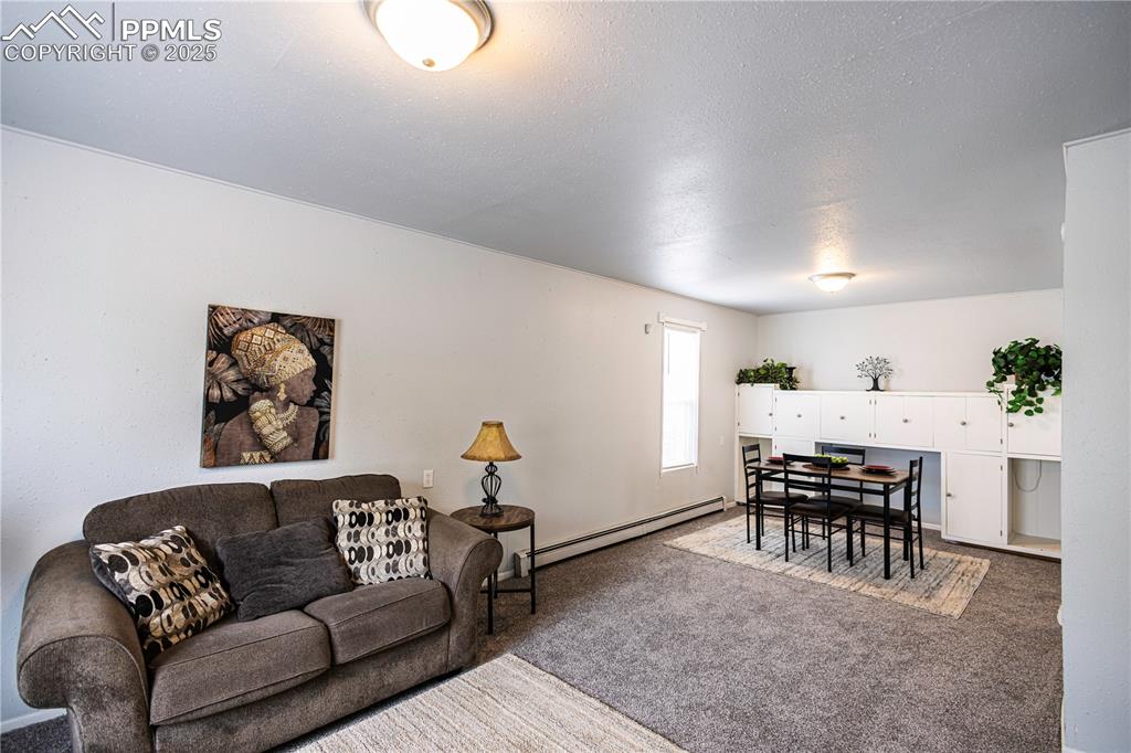 Image 5 of 21: Living Room
