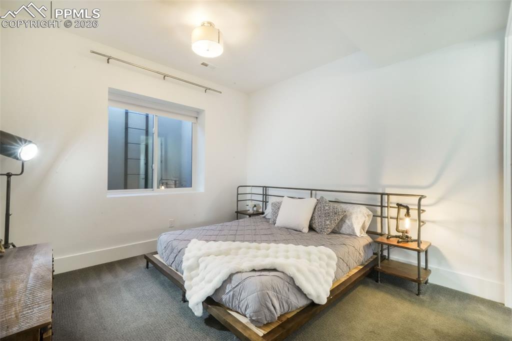 Image 44 of 50: Bathroom