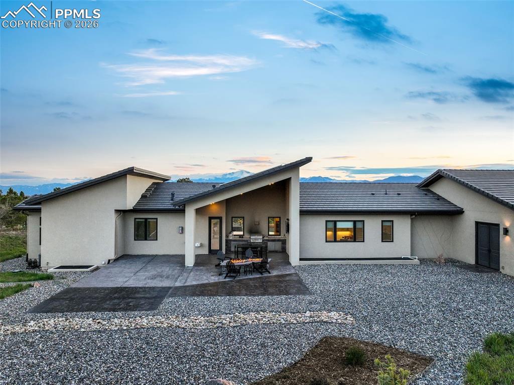 Image 47 of 50: Bedroom