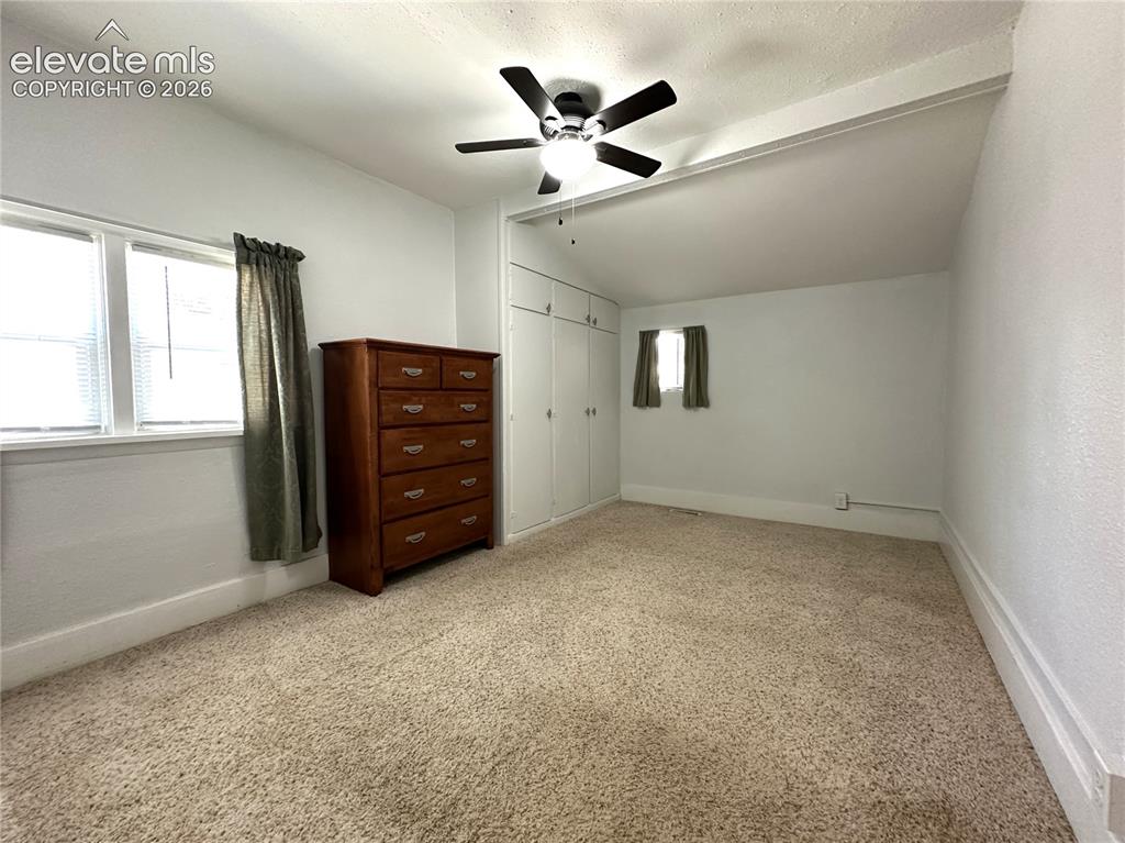 Image 9 of 24: Bedroom
