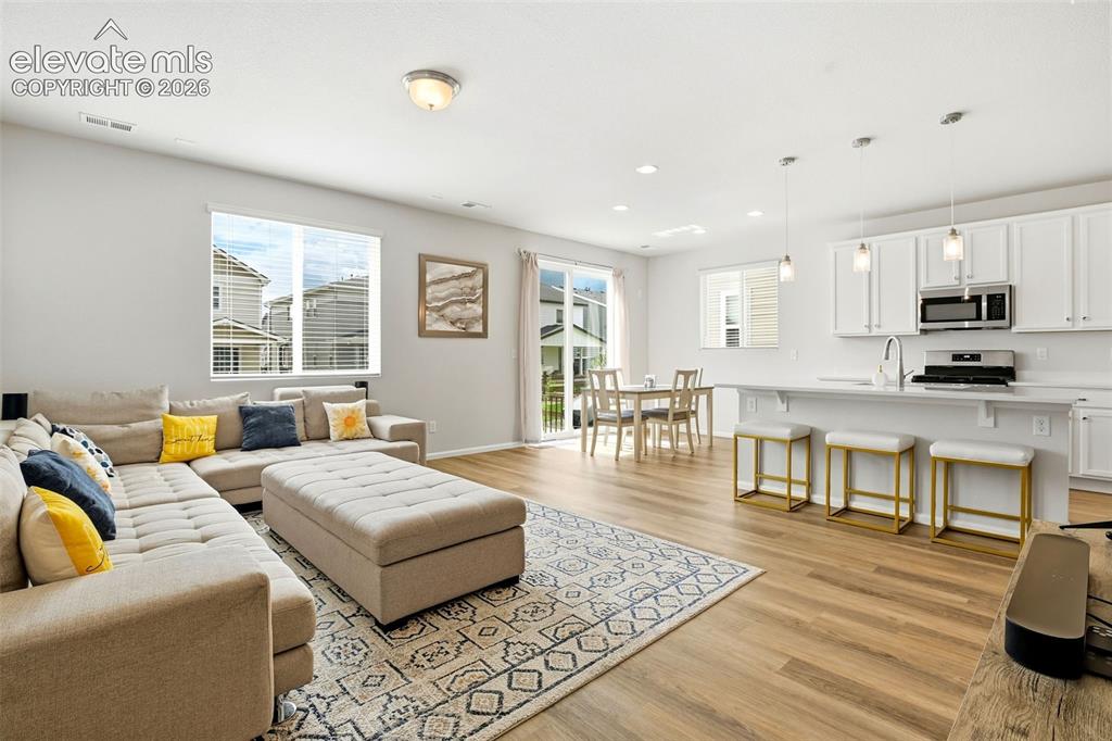 Image 7 of 47: Living Room