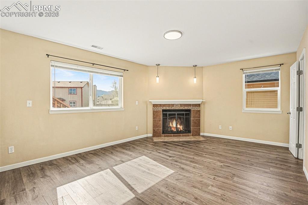 Image 3 of 18: Kitchen