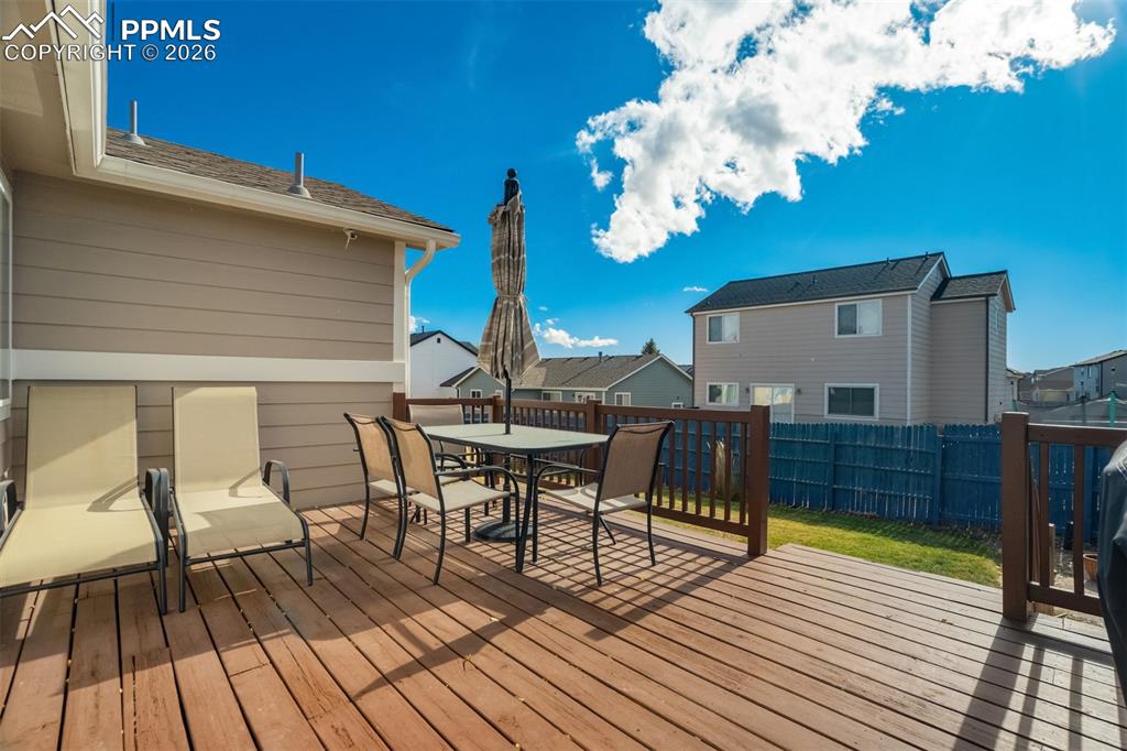 Image 10 of 33: Deck