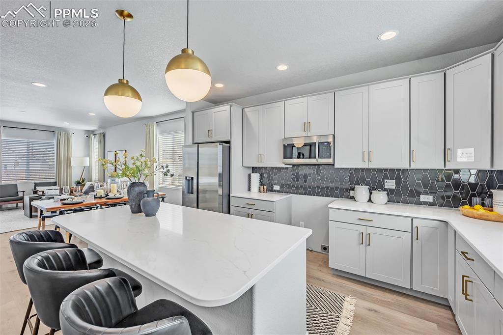 Image 3 of 10: Kitchen
