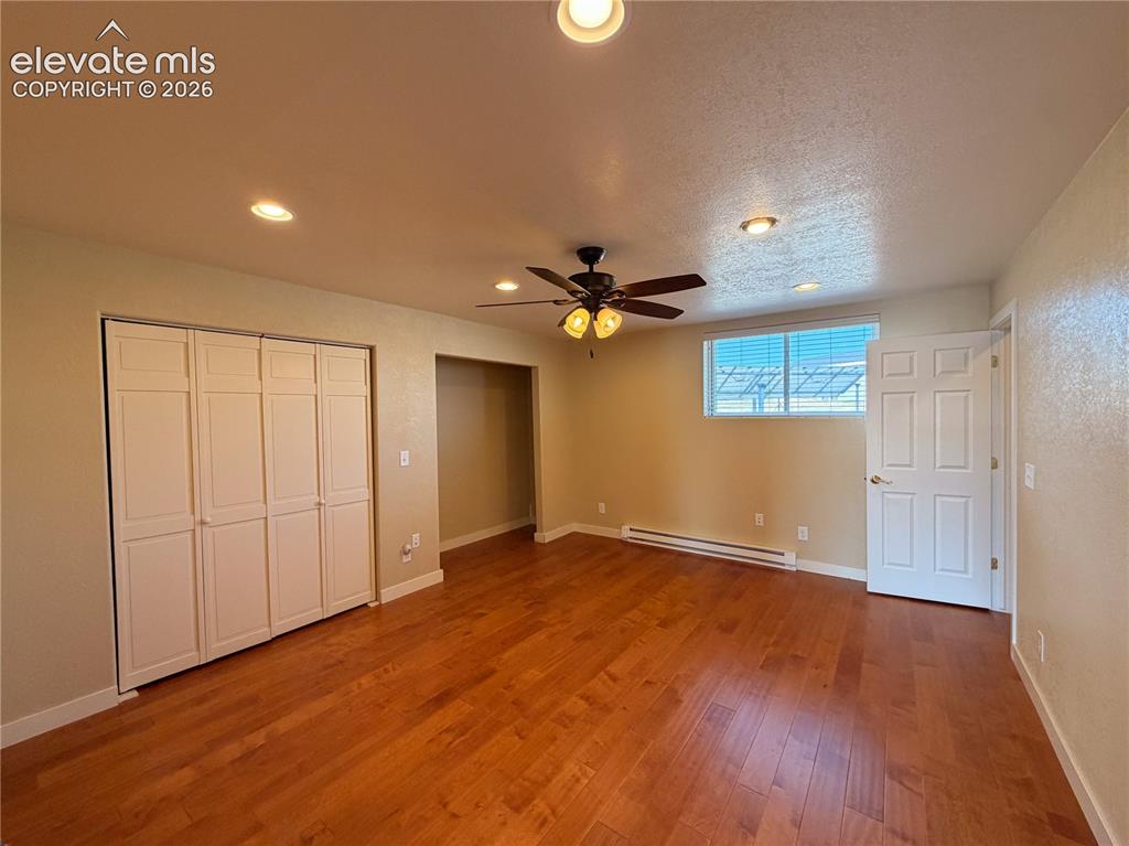 Image 17 of 42: Bedroom