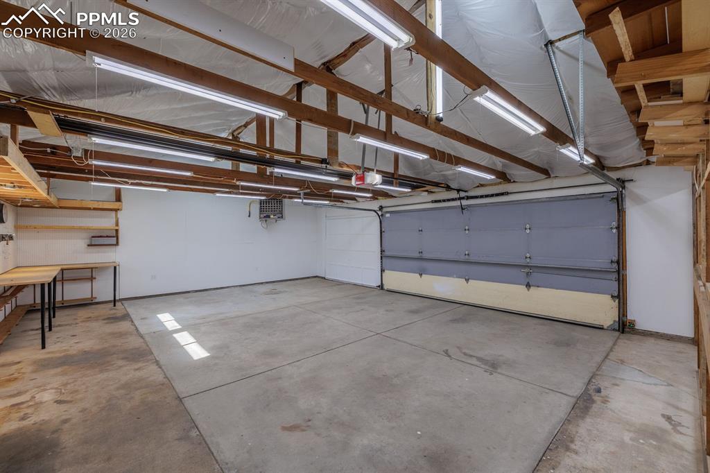 Image 10 of 39: Garage