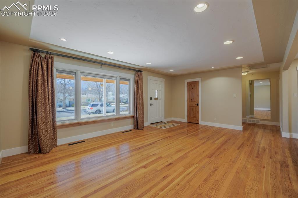 Image 22 of 39: Living Room