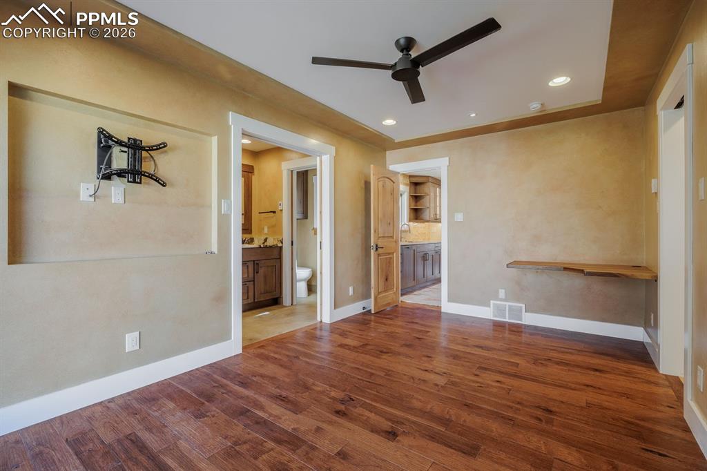 Image 25 of 39: Bedroom