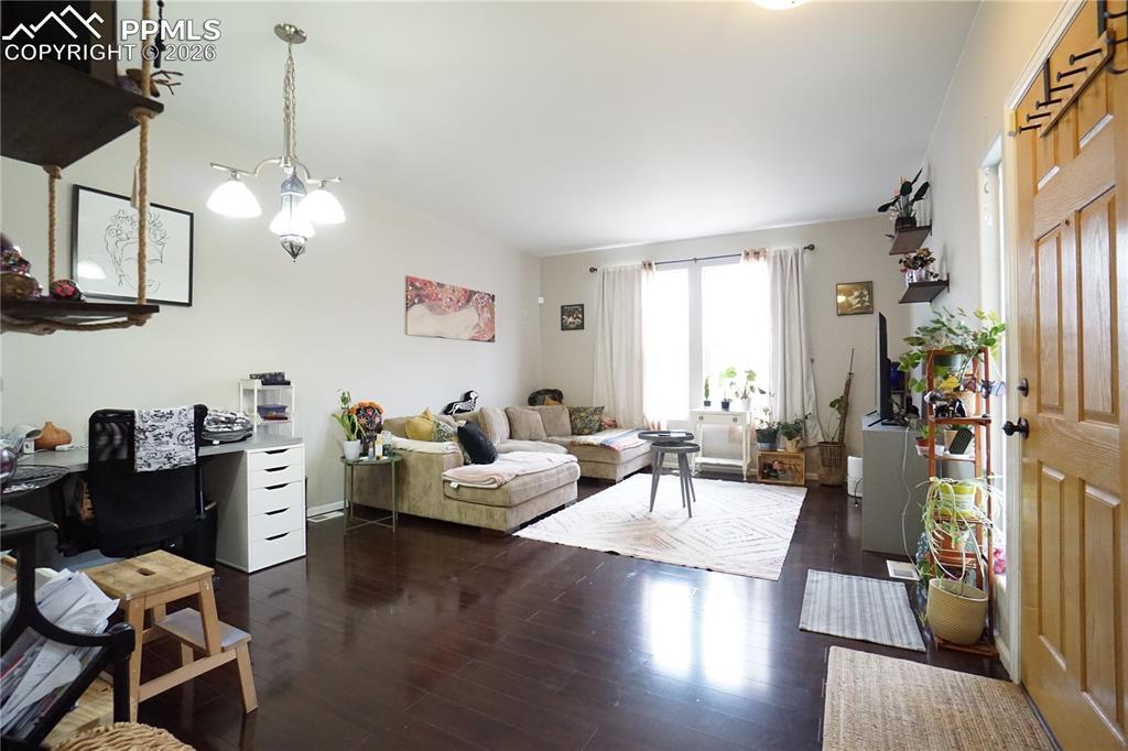 Image 5 of 33: Living Room