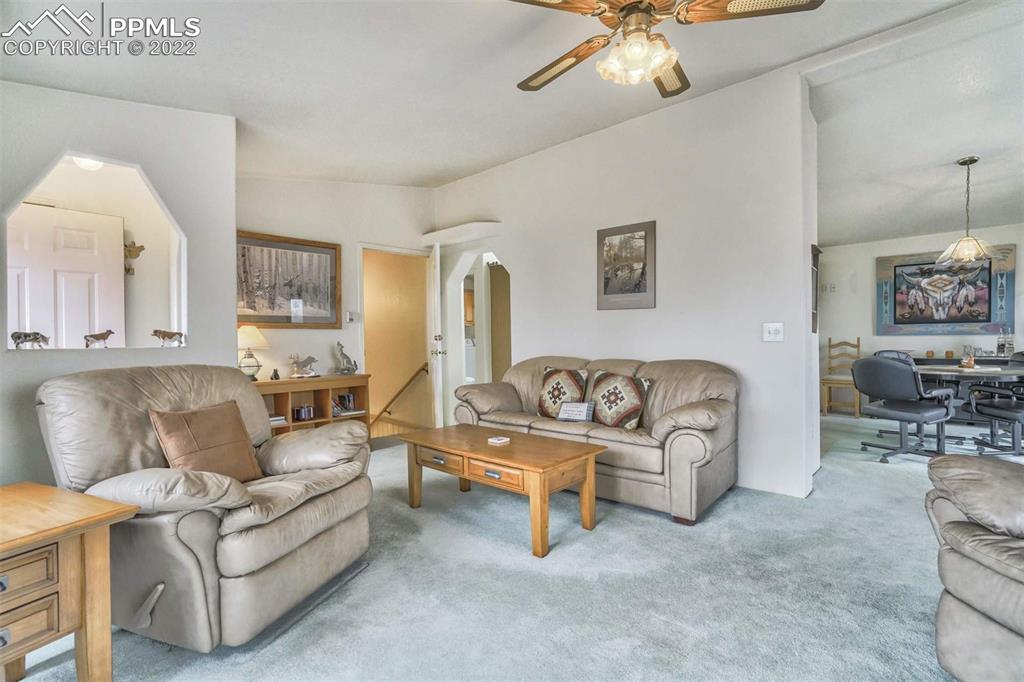 Listing 8476602, Image 10 of 40