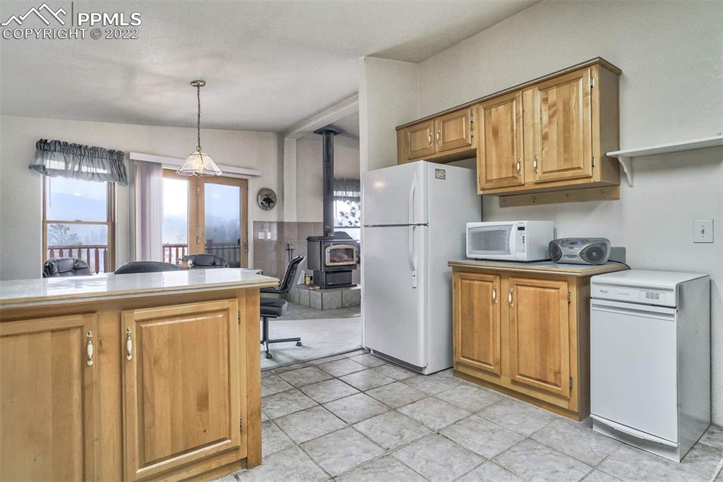 Listing 8476602, Image 12 of 40