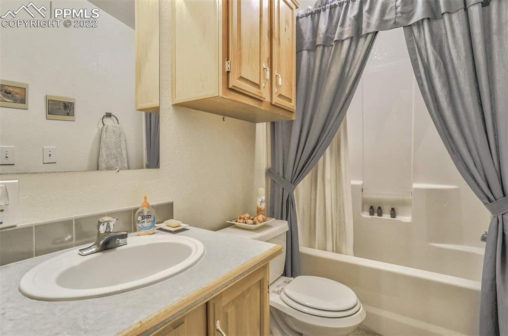 Listing 8476602, Image 20 of 40