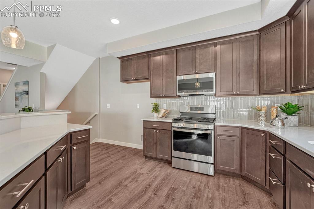 Image 12 of 44: Kitchen