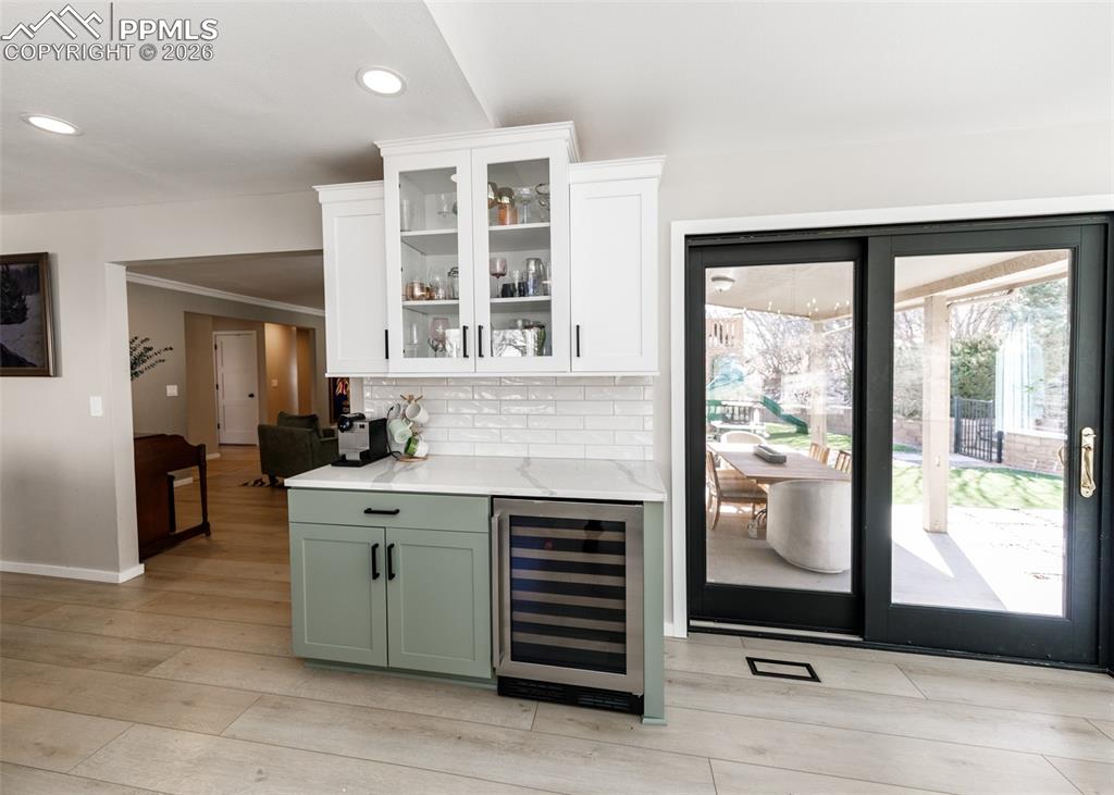 Image 17 of 50: Bar Area