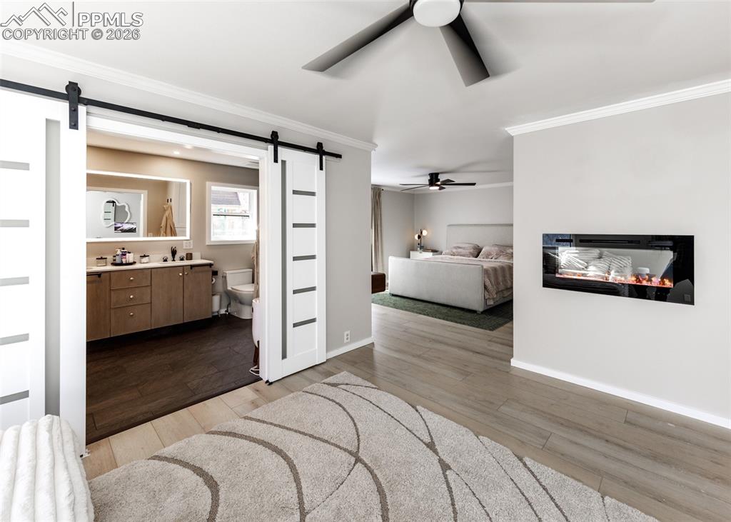 Image 21 of 50: Primary Suite