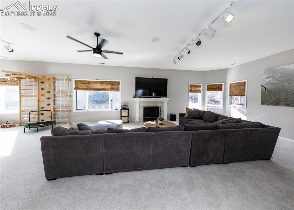 Image 28 of 50: Flex Room Upper Level