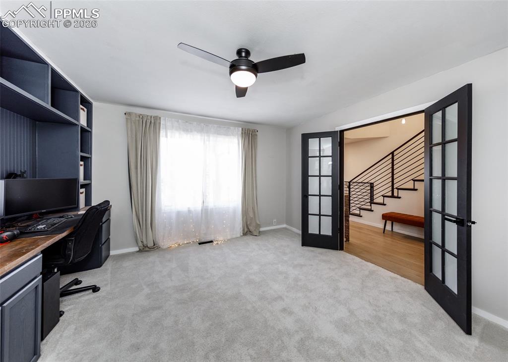 Image 6 of 50: Office