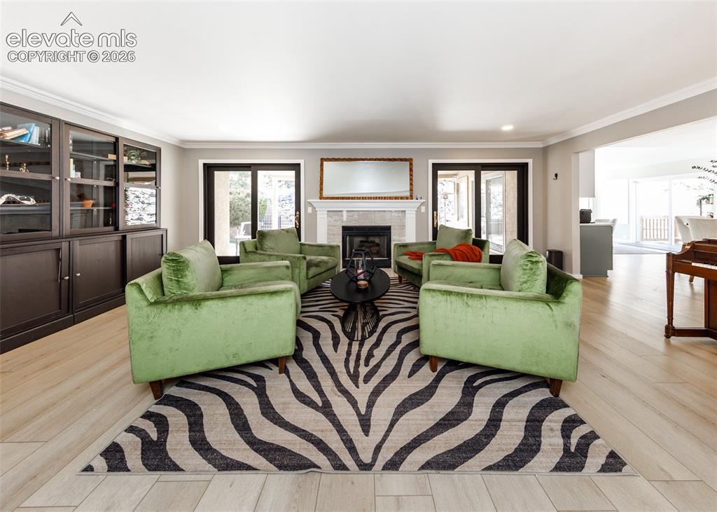 Image 8 of 50: Formal Living Room